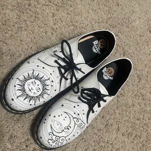 Dr.Martens women’s size 12 moon and sun shoes new without tags